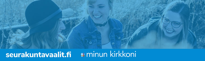 Seurakuntavaalibanneri jossa nuoret keskustelevat.