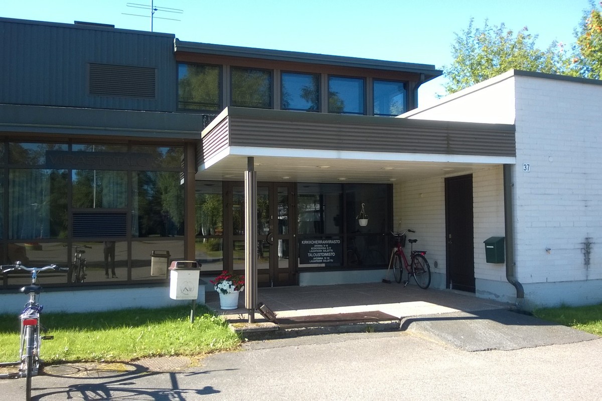 Virastotalo Kuva Ilmajoen seurakunnan virastotalosta